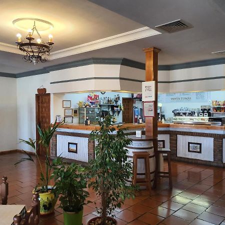 Hotel-Restaurante Venta Tomas Almuradiel Екстериор снимка