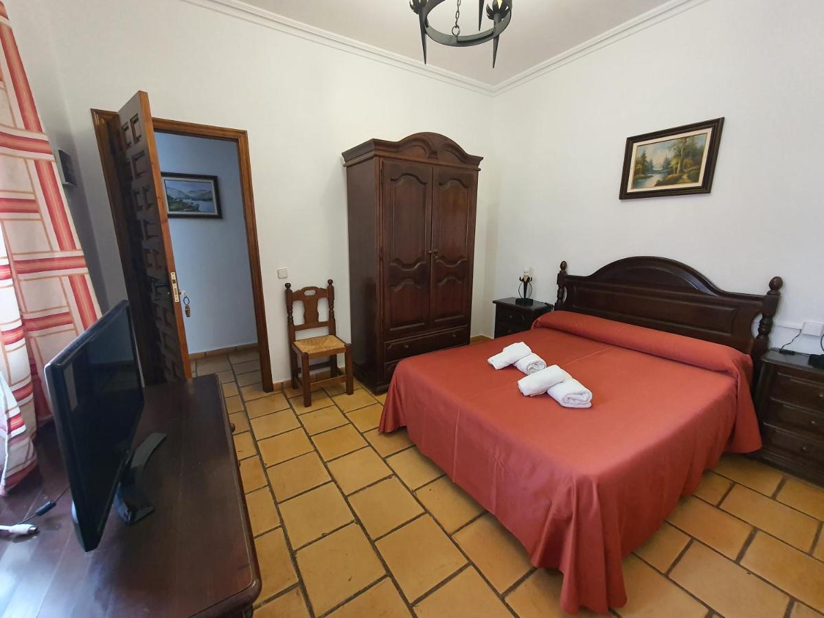 Hotel-Restaurante Venta Tomas Almuradiel Екстериор снимка