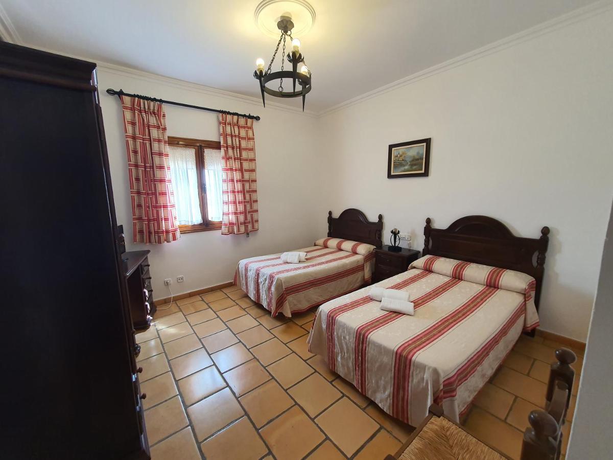 Hotel-Restaurante Venta Tomas Almuradiel Екстериор снимка