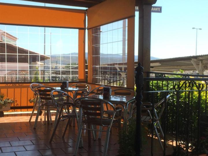 Hotel-Restaurante Venta Tomas Almuradiel Екстериор снимка