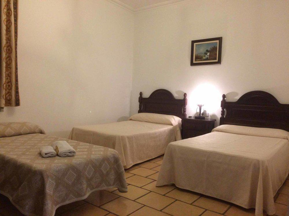 Hotel-Restaurante Venta Tomas Almuradiel Екстериор снимка